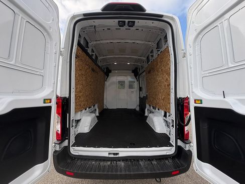 Used 2025 Ford Transit 250 148 High Roof AWD image 18