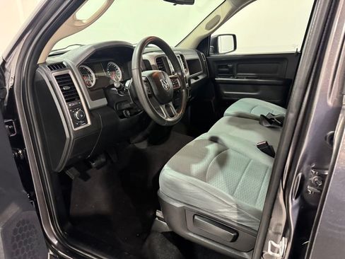 Used 2015 RAM 1500 Express RWD image 15
