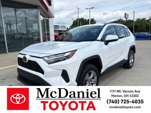 Used 2022 Toyota RAV4 XLE AWD/4WD image 1