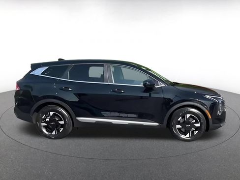 Used 2026 Kia Sportage LX FWD image 8