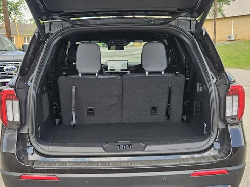 New 2026 Ford Explorer ST-Line w/ ST-Line Street Pack RWD image 6