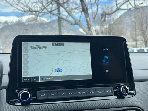 Used 2023 Hyundai Kona Limited AWD/4WD image 35