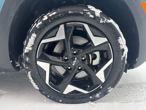 Used 2024 Kia Seltos EX image 8