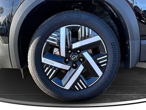New 2026 Nissan Kicks SV image 11