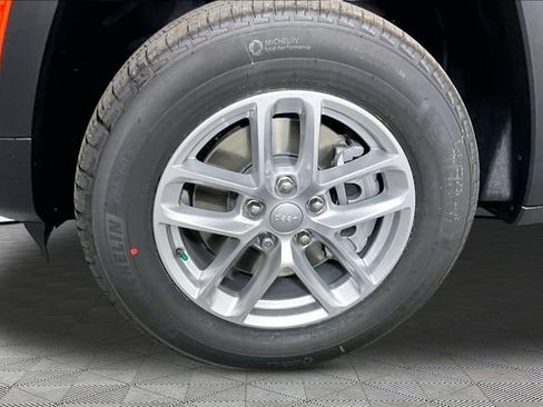 New 2026 Jeep Grand Cherokee L Laredo AWD/4WD image 13