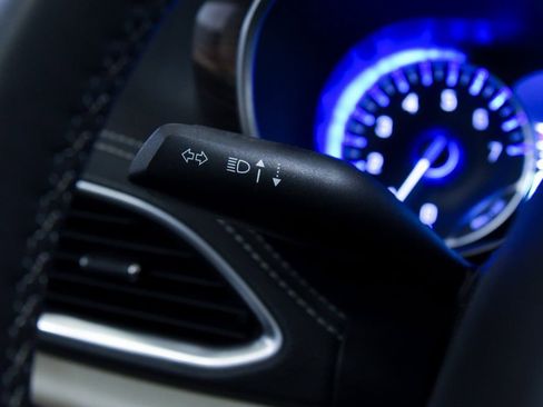 Used 2024 Chrysler Pacifica Limited image 28