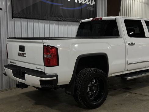 Used 2015 GMC Sierra 2500 Denali w/ Duramax Plus Package image 15