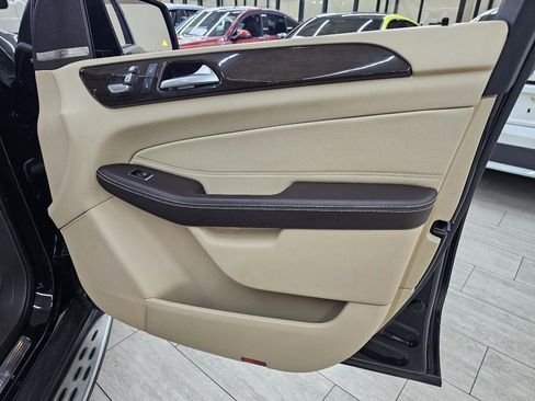 Used 2017 Mercedes-Benz GLE 350 image 38