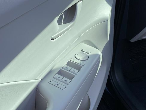 Used 2024 Hyundai Kona SEL w/ Convenience Package image 11