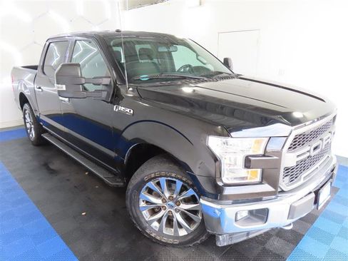 Used 2017 Ford F150 XLT w/ Equipment Group 302A Luxury AWD/4WD image 5