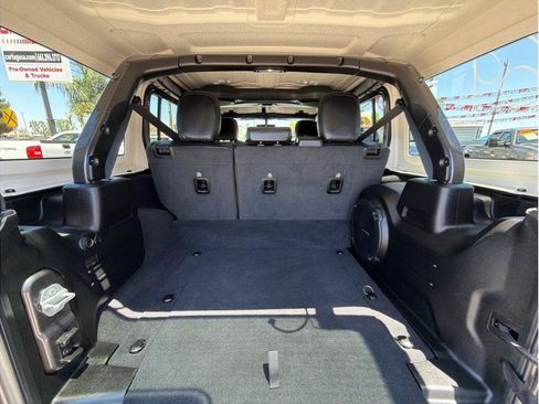 Used 2021 Jeep Wrangler Unlimited Sahara AWD/4WD image 10
