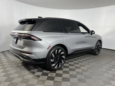 Used 2024 Lincoln Nautilus Reserve w/ Jet Appearance Package (87T) image 7