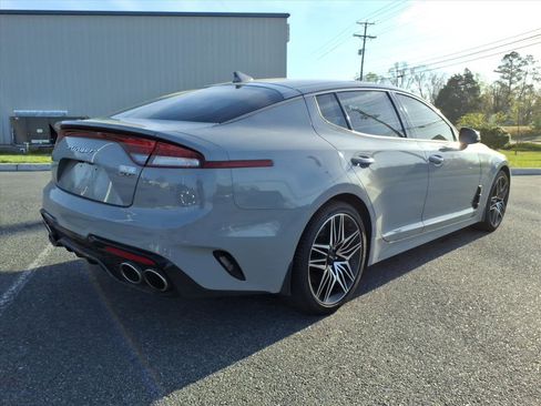 Used 2022 Kia Stinger GT1 RWD image 4