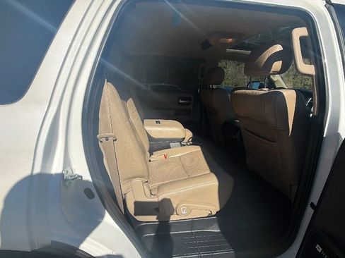 Used 2016 Toyota Sequoia Platinum image 19