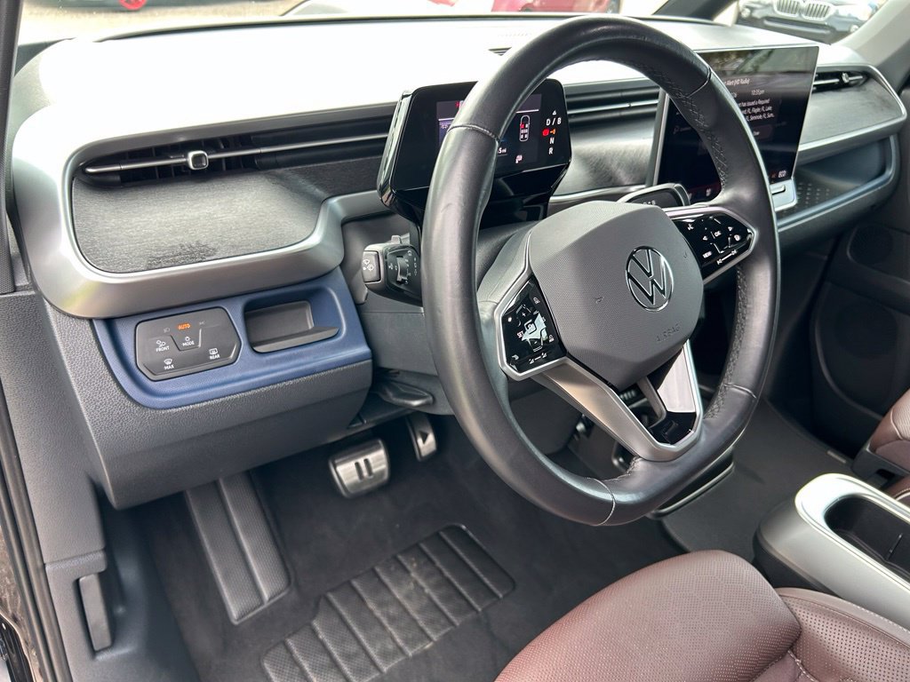 Used 2025 Volkswagen ID. Buzz Pro S RWD image 16