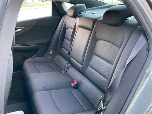 Used 2018 Chevrolet Malibu LT image 20