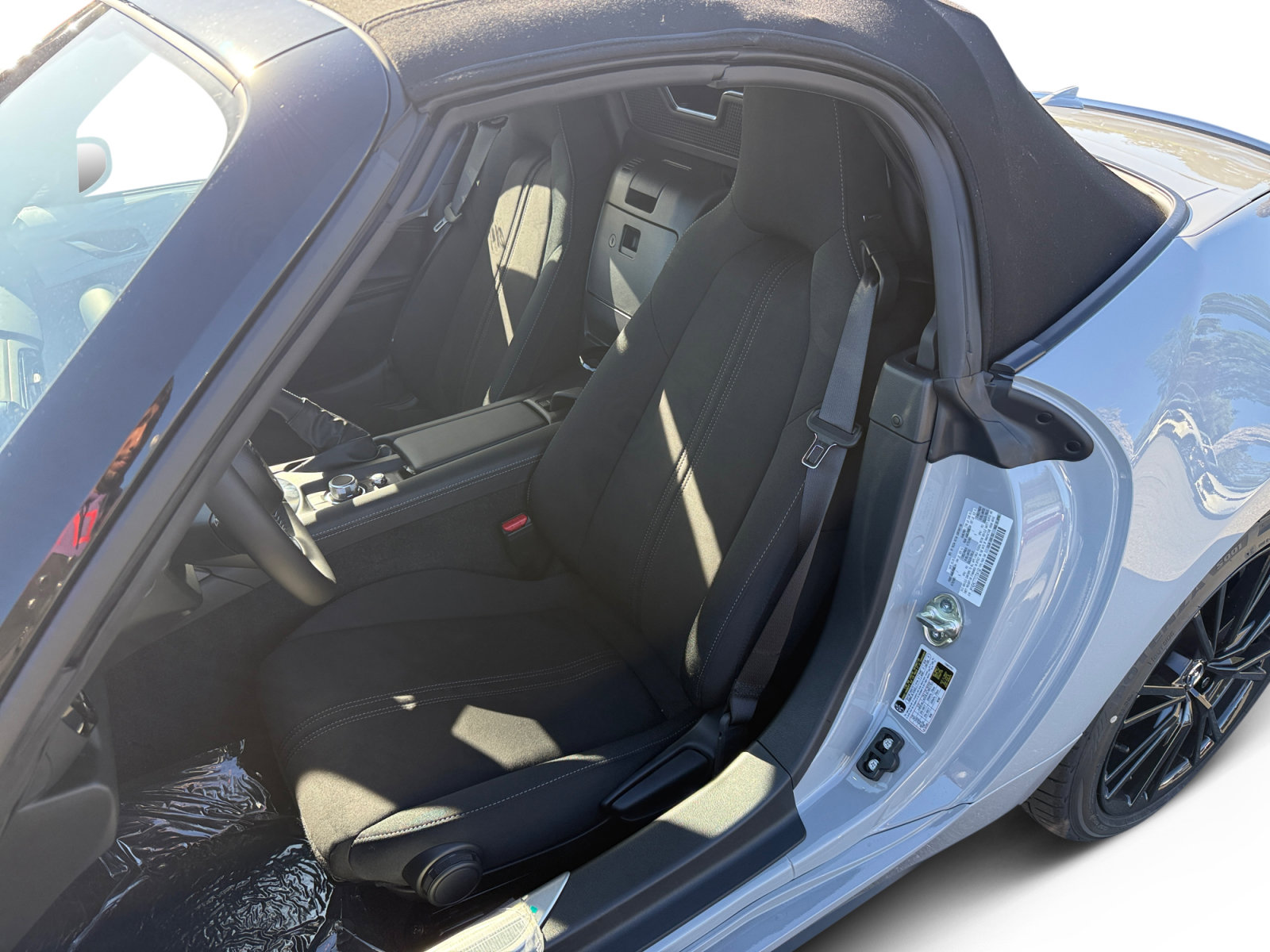 New 2026 MAZDA MX-5 Miata Club w/ Interior Package RWD image 16