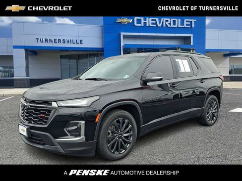 Certified 2023 Chevrolet Traverse RS w/ LPO, Floor Liner Package AWD/4WD image 1