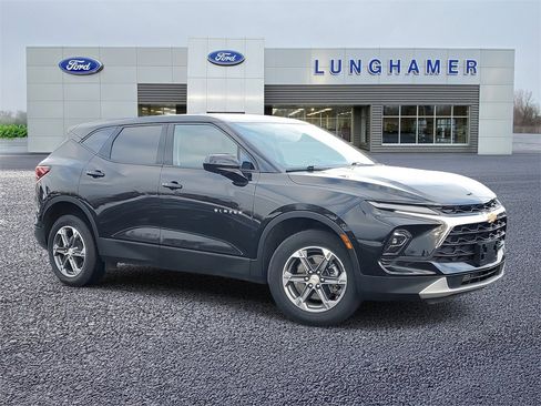 Used 2025 Chevrolet Blazer LT image 1
