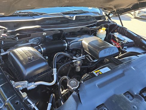 Used 2016 RAM 1500 Classic SLT image 29