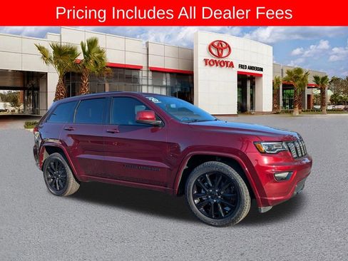 Used 2020 Jeep Grand Cherokee Altitude RWD image 1