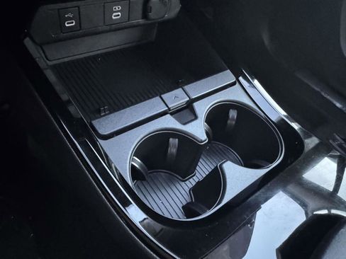 Certified 2024 Toyota Prius XLE image 37