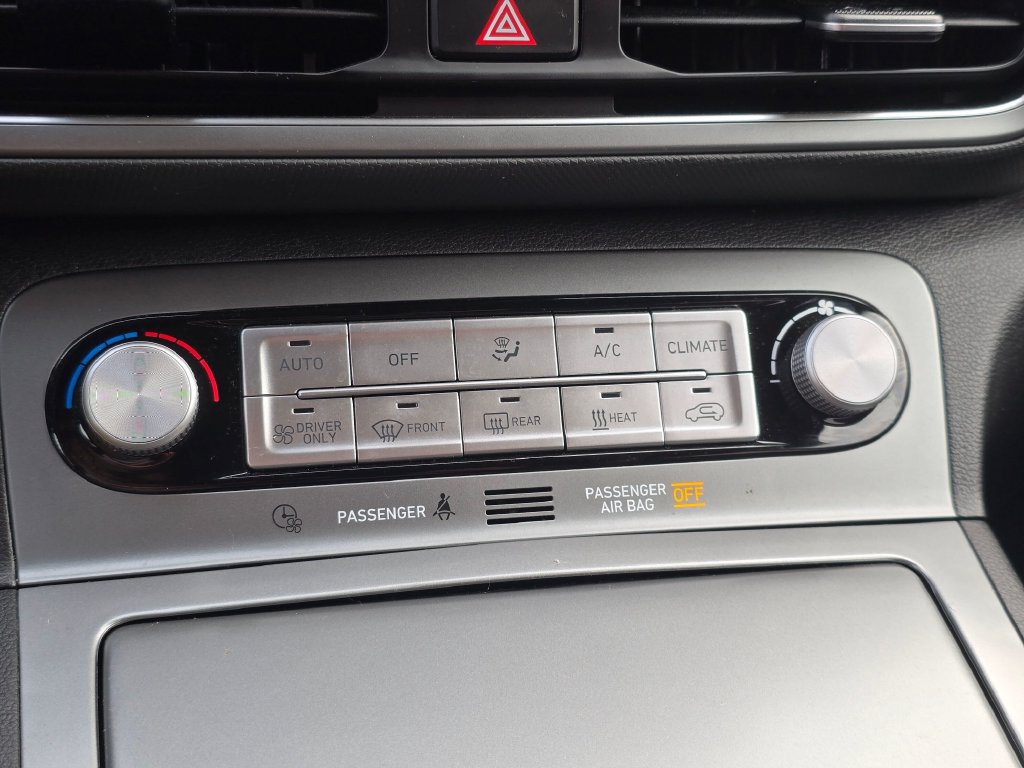 Used 2023 Hyundai Kona SE FWD image 23