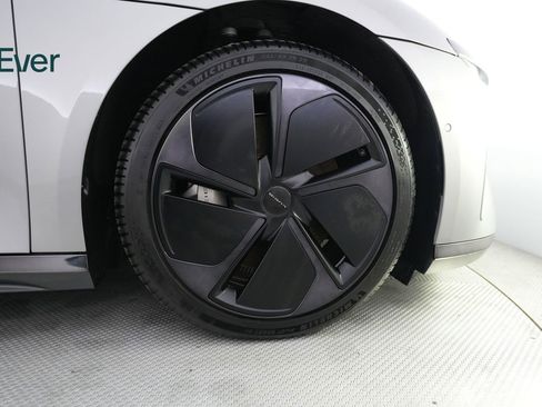 Used 2023 Lucid Air Touring image 20