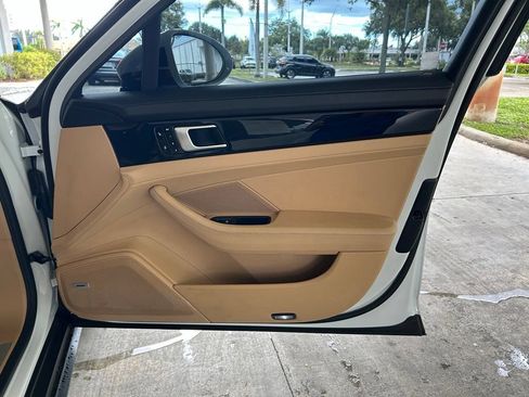 Used 2018 Porsche Panamera w/ Premium Package Plus RWD image 26