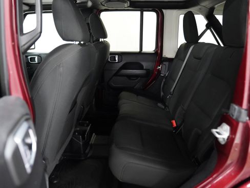 Used 2021 Jeep Wrangler Unlimited Sahara image 5