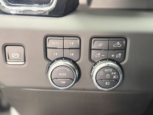 Used 2024 GMC Sierra 1500 Denali image 24