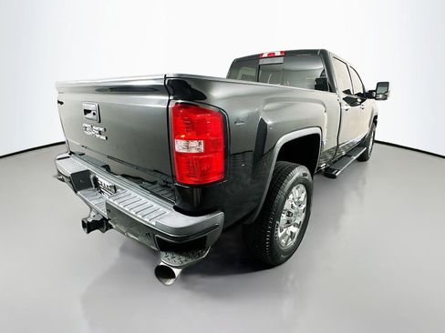 Used 2019 GMC Sierra 2500 Denali w/ Duramax Plus Package AWD/4WD image 7