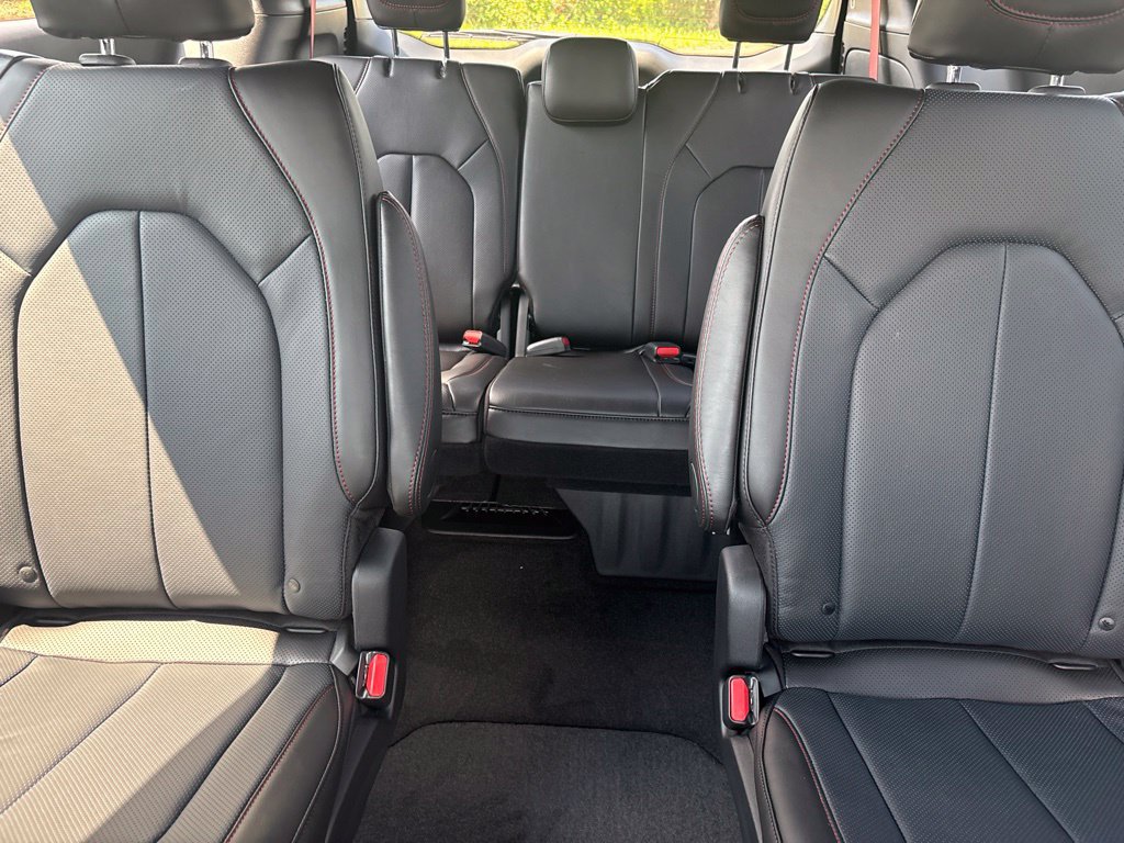 New 2027 Chrysler Pacifica Select FWD image 24