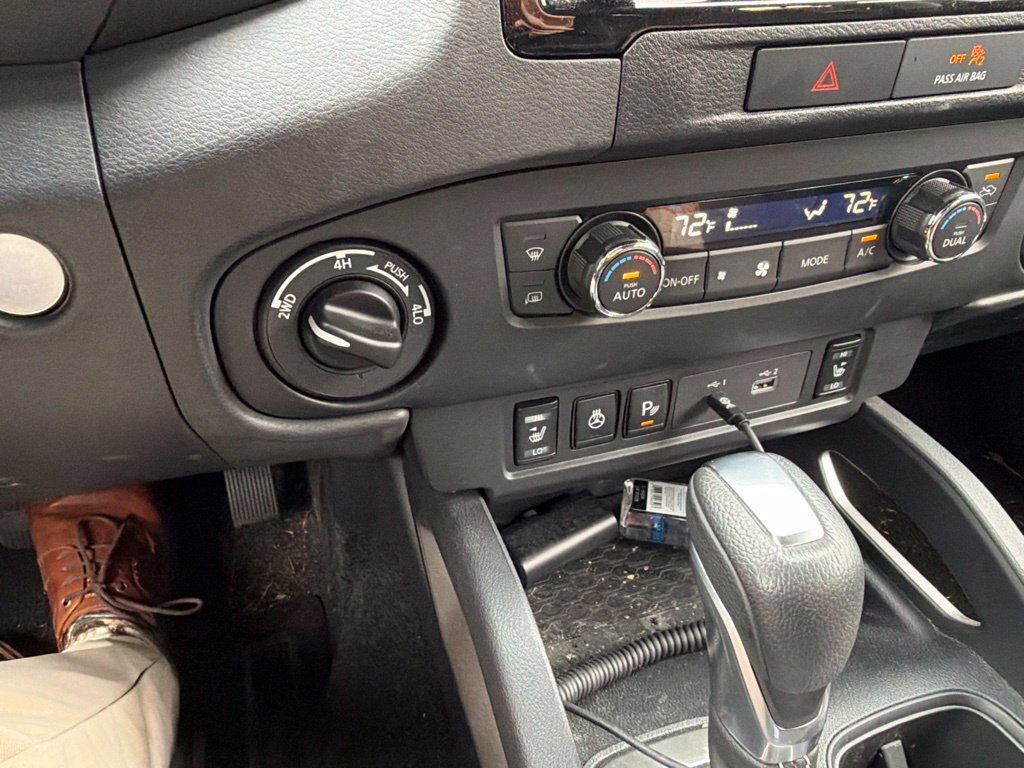 Used 2022 Nissan Frontier SV AWD/4WD image 3
