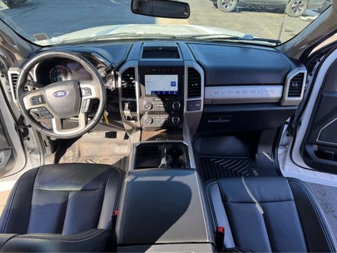 Used 2021 Ford F250 Lariat image 12