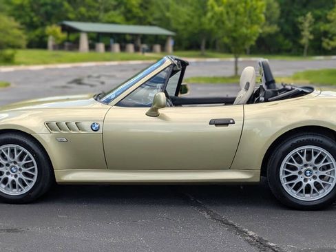 Used 2001 BMW Z3 2.5i RWD image 6