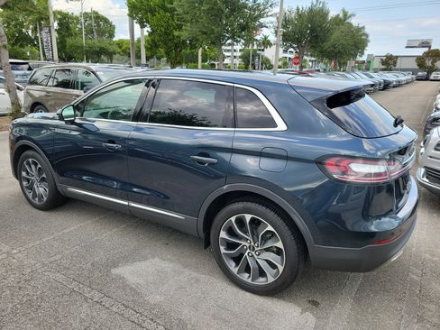 Certified 2022 Lincoln Nautilus Reserve FWD image 3