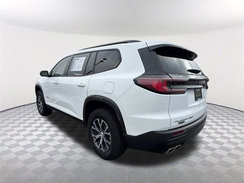 Used 2024 GMC Acadia AT4 w/ Luxury Package image 7