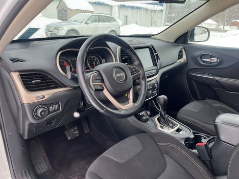 Used 2016 Jeep Cherokee Latitude image 14