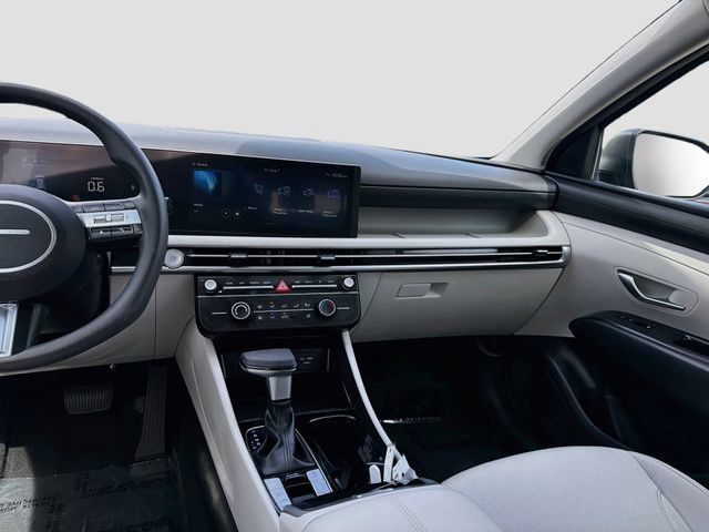 Used 2025 Hyundai Tucson SE FWD image 22