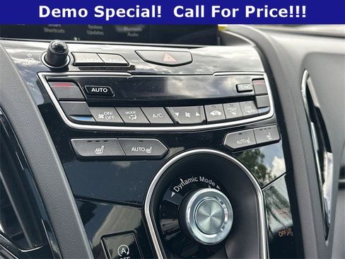 Used 2025 Acura RDX SH-AWD image 24