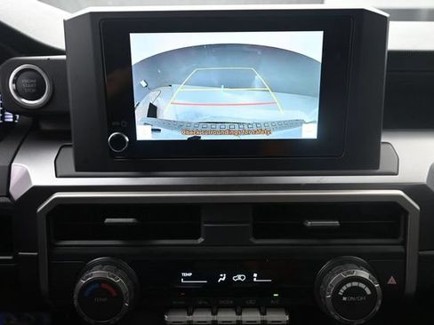 Used 2025 Toyota 4Runner SR5 AWD/4WD image 12