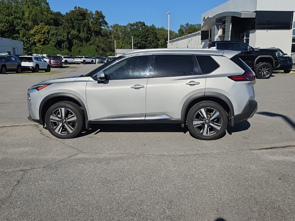 Used 2021 Nissan Rogue Platinum FWD image 4