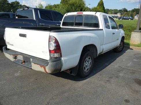 Used 2011 Toyota Tacoma 2WD Access Cab w/ Convenience Pkg image 12