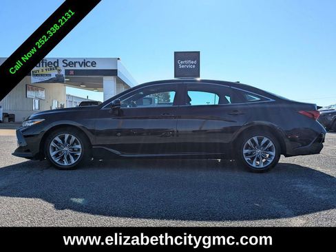 Used 2022 Toyota Avalon XLE image 6