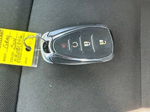 Used 2022 Chevrolet TrailBlazer LT w/ Convenience Package FWD image 5