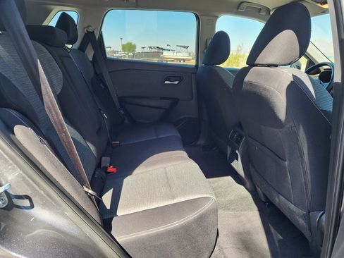 Used 2023 Nissan Rogue SV image 17