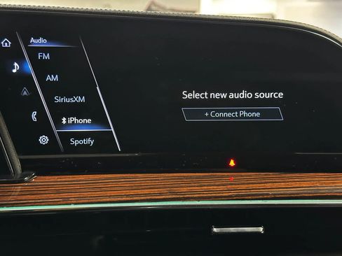 Used 2023 Cadillac Escalade ESV Luxury RWD image 40