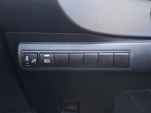 Used 2023 Toyota Corolla LE image 24