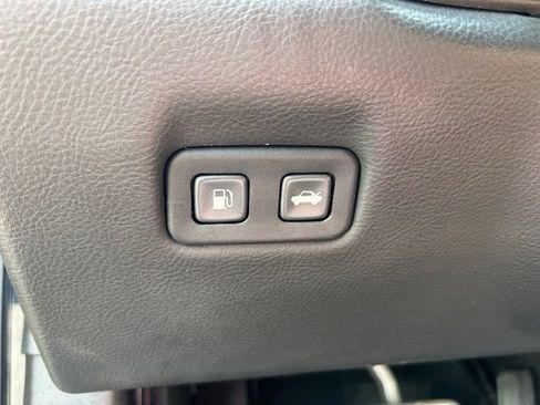 Used 2007 Chevrolet Corvette Convertible w/ Preferred Equipment Group RWD image 25